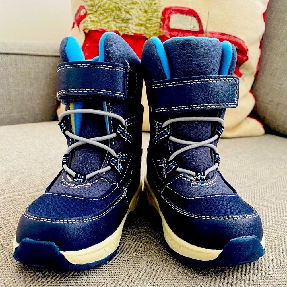 Carter Snow boots